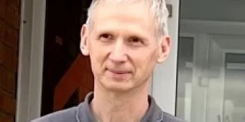 T&aacute;mas L&aacute;ng